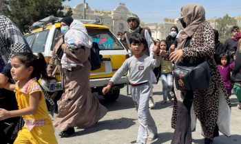நாட்டைவிட்டு வெளியேறுவோர் எண்ணிக்கை  அதிகரிப்பு.