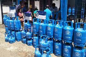 திடீர்ரென காணாமல் போயுள்ள எரிவாயு சிலிண்டர்கள்- அதிர்ச்சியில் மக்கள்.