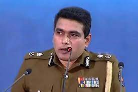 காவற்துறைமா அதிபர் அஜித் ரோஹணவுக்கு  இடம்மாற்றம்.