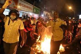 போராட்டங்கள் அதிகரிப்பதால் மக்கள் கொந்தளிப்பு திசை மாறும் ஆபத்து.