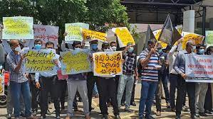 சகல தொழிற்சங்கத்தினரால் முன்னெடுக்கப்படும் பணி புறக்கணிப்பு.