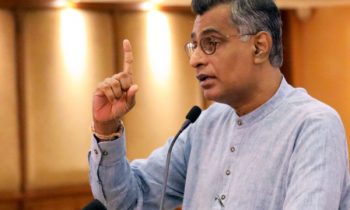 பிரதமர் பதவியை ஏற்குமாறு மற்றுமொரு முக்கியஸ்தருக்கு வந்த அழைப்பு.