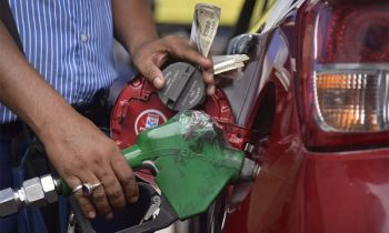 சுகாதாரப் பணியாளர்களுக்கு பிரத்தியேகமாக எரிபொருள் கொடுப்பனவு.