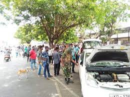 கட்டுவாபிட்டிய  பகுதியில் இடம்பெற்ற பரபரப்பு.