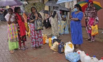இரண்டு வாரங்கள் நாட்டை முடக்குமாறு கோரிக்கை.