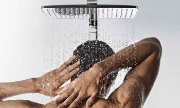 மாதம் ஒரு நாள் இந்த தண்ணீரில் குளித்தால் நம் உடம்பை பிடித்த பீடை விலகும்.