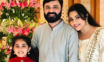 கணவர் இறப்பிற்கு பிறகு மீனா எடுத்துக் கொண்ட புகைப்படம்- யாரை சந்தித்து எடுத்துள்ளார் பாருங்க