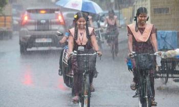 தமிழகத்தில் 4 மாவட்டத்திற்கு பள்ளி, கல்லூரிகளுக்கு விடுமுறை.