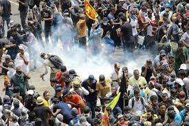 போராட்ட பூமியாக மாற்றப்படும் இலங்கை.