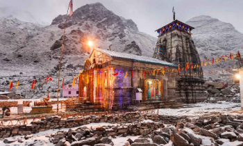 குளிர்காலம் தொடங்குவதால் கேதார்நாத் கோவில் மூடப்பட்டது.