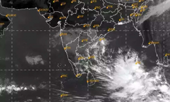 காற்றழுத்த தாழ்வு பகுதி மேலும் வலுவடைந்தது: சென்னை-புதுவை இடையே நாளை கரையை கடக்கிறது.